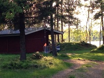 Mökki nro 1 (perusparannuskorjaus kesällä 2018. Uusittu sauna valmistunut 6/18. 